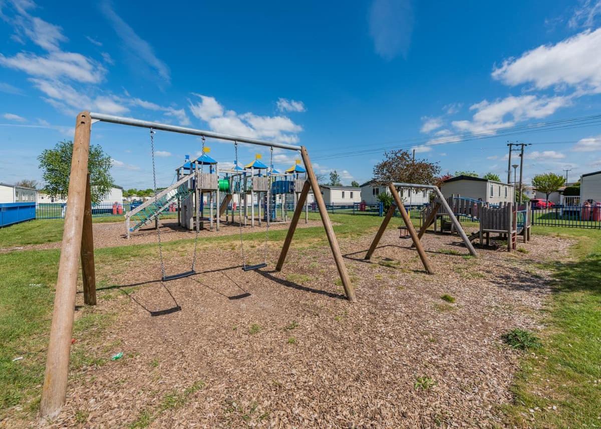 Riverside Caravan Holiday Park Bognor Regis Exteriör bild